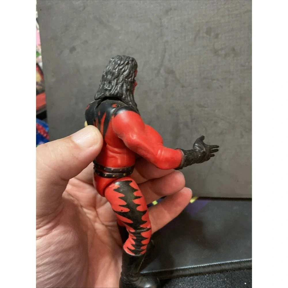 Vintage Kane WWF Attitude Era JAKKS Action Figure w/ Karate Chopping Action 1998